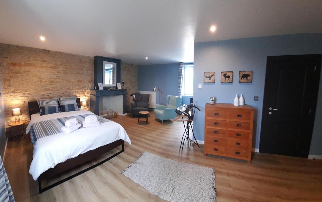 La Galuche Bed and Breakfast Angliers  Buitenkant foto